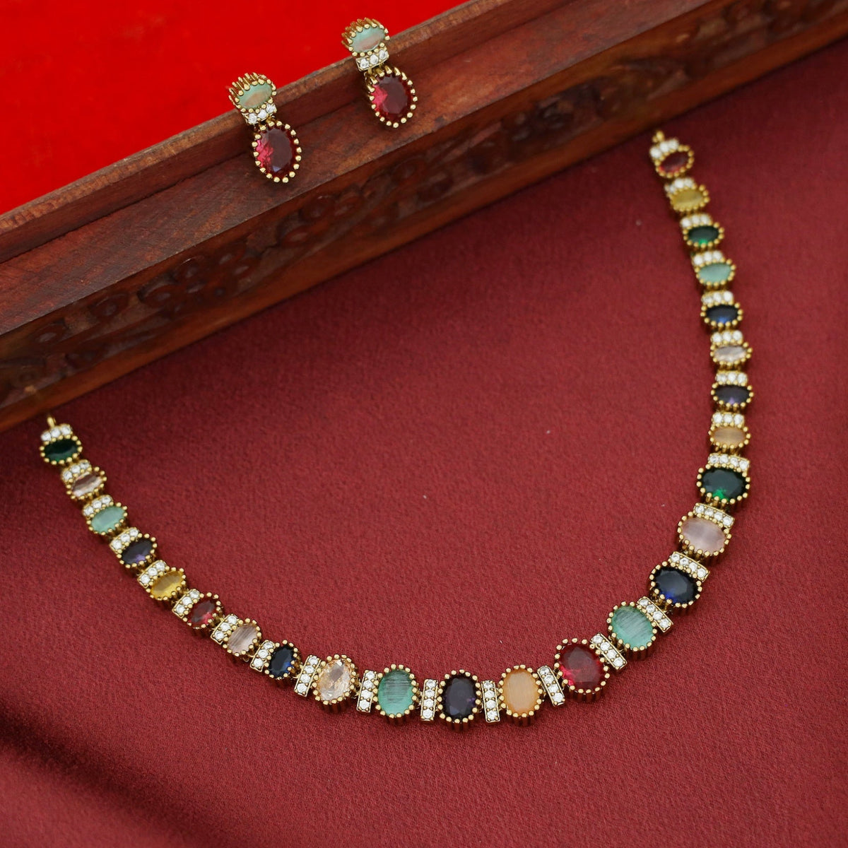 Millie Oval Glossy Stone Navratna Short Neckpiece With Earring | Yavira Jewelry