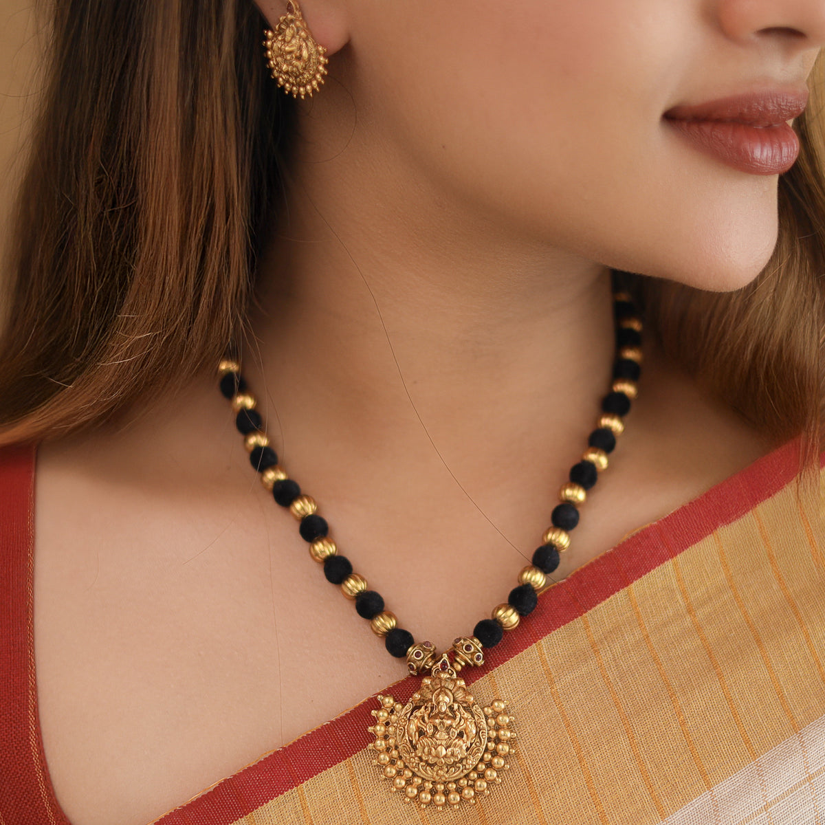 Anandalakshmi Golden Velvet Ball Neckpiece With Earring | Yavira Jewelry