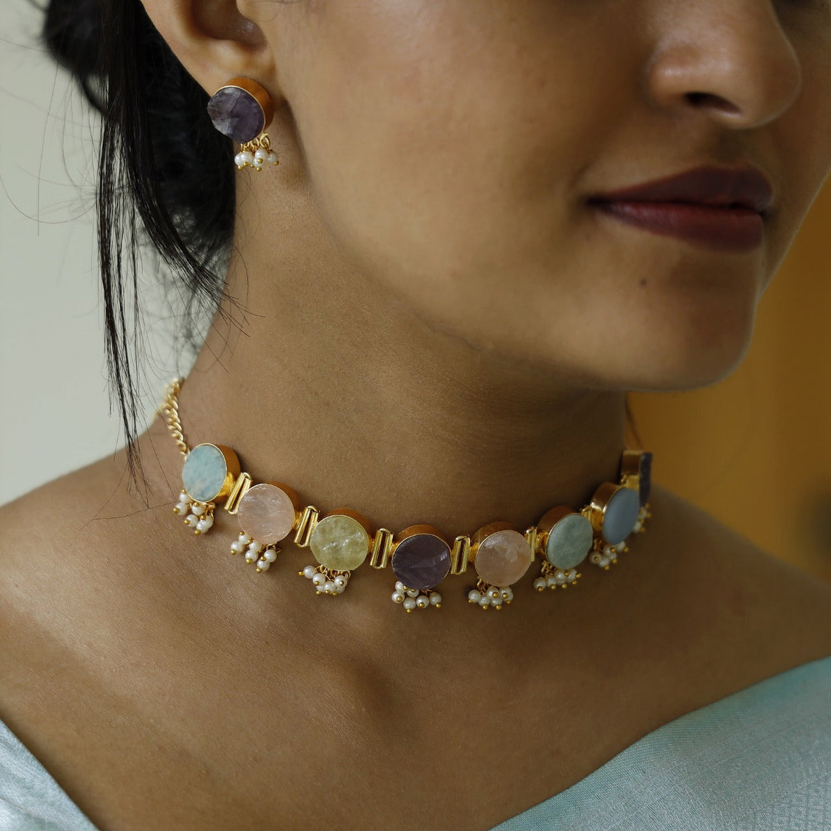 Multicolour Alessandra Raw Stone Pearl Choker With Stud | Yavira Jewelry